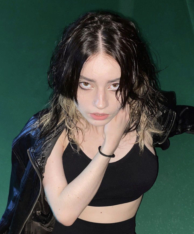 Индивидуалки Киева: Карина, возраст 19 лет