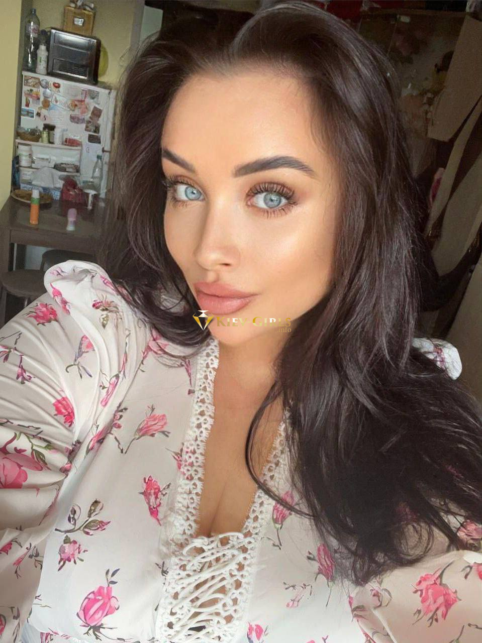 Клеопатра порно фильмін онлайн көріңіз Соғыс трофейлерінің порно видеосы