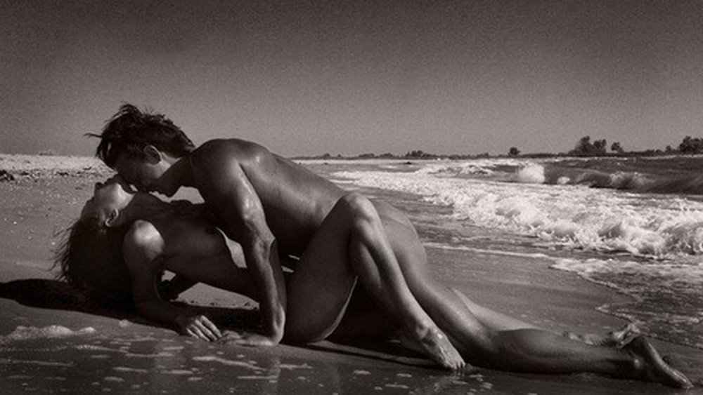 Секс на пляже: удовольствие или глупая затея?